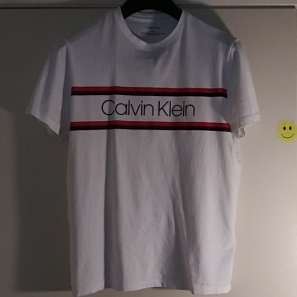 Calvin Klein - Picture 1 of 2